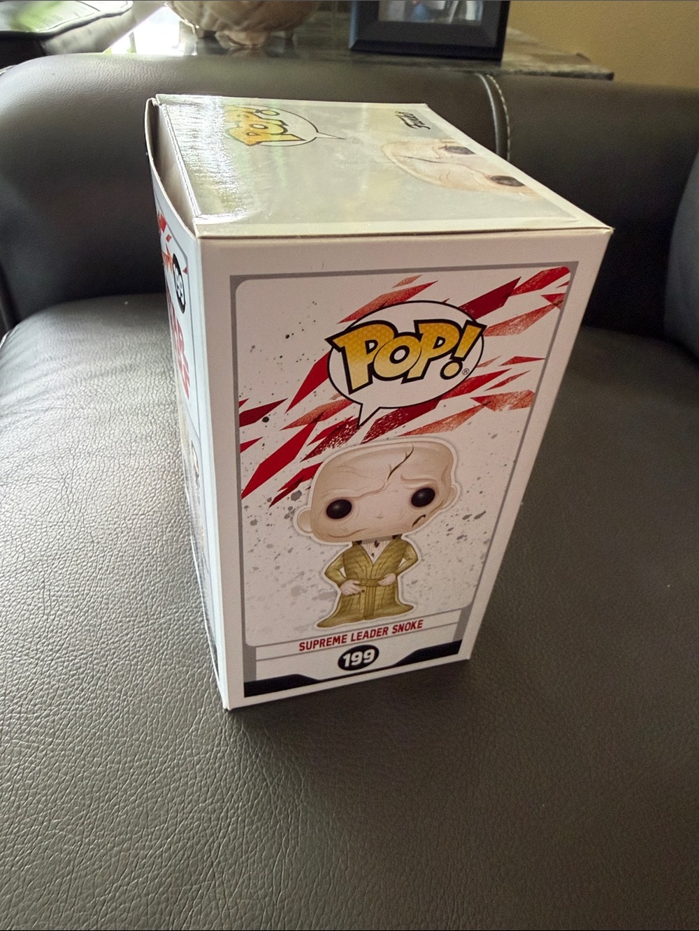 Funko Pop! Star Wars Supreme Leader Snoke #199 - Gold Robe - Picture 2 of 3
